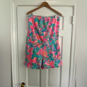 NWT 🌴 Lilly Pulitzer Jace Romper Size L Scallop trim & Pockets!